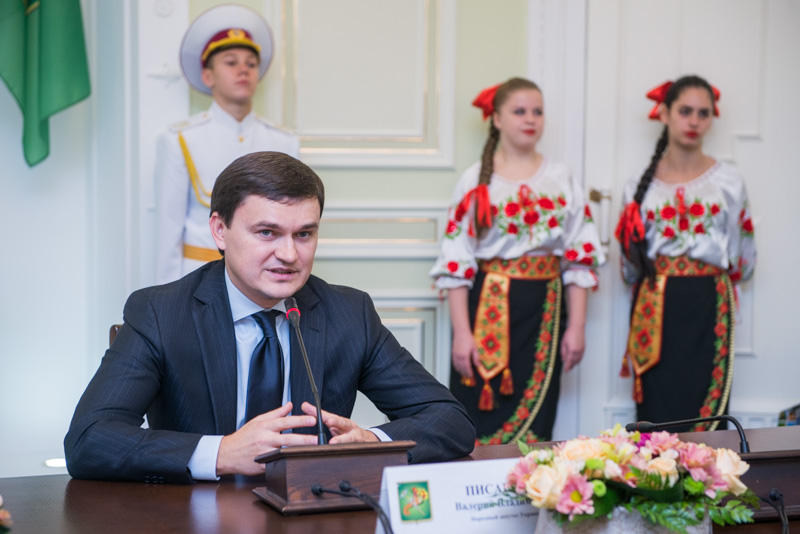У Харкові відзначили кращих учнів Дзержинського району