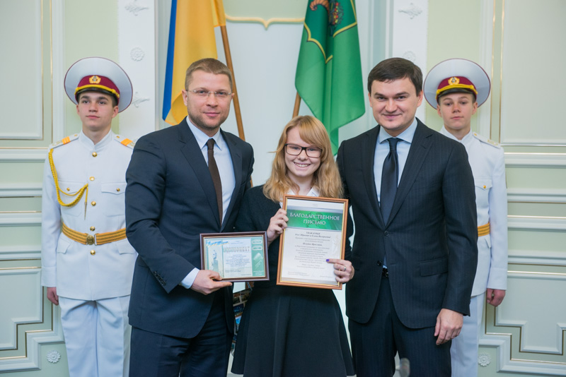 У Харкові відзначили кращих учнів Дзержинського району