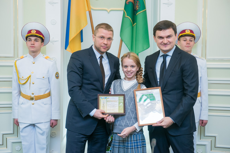 У Харкові відзначили кращих учнів Дзержинського району