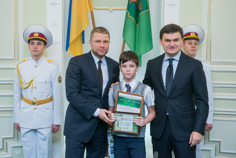 У Харкові відзначили кращих учнів Дзержинського району