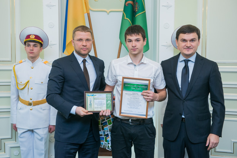 У Харкові відзначили кращих учнів Дзержинського району