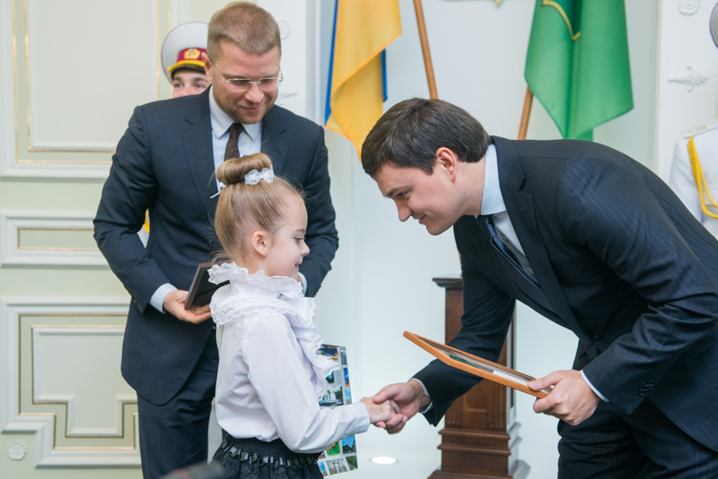 У Харкові відзначили кращих учнів Дзержинського району