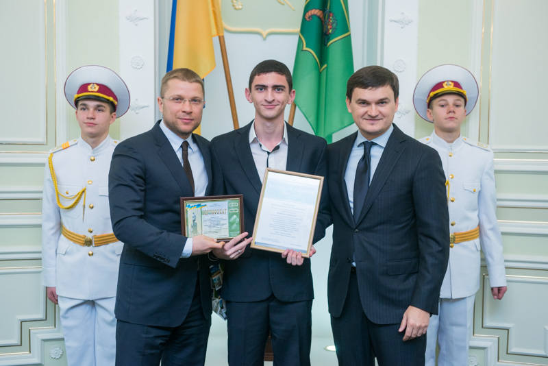 У Харкові відзначили кращих учнів Дзержинського району