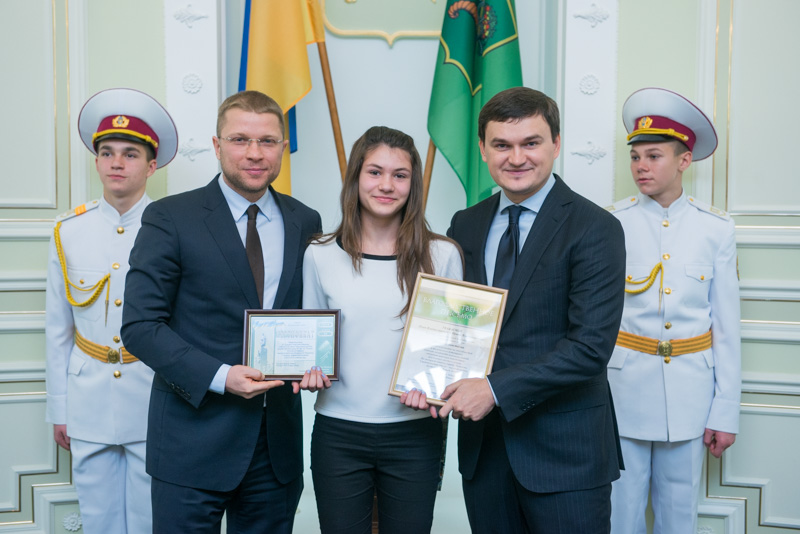 У Харкові відзначили кращих учнів Дзержинського району