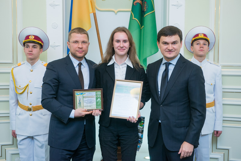 У Харкові відзначили кращих учнів Дзержинського району