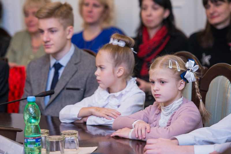 У Харкові відзначили кращих учнів Дзержинського району