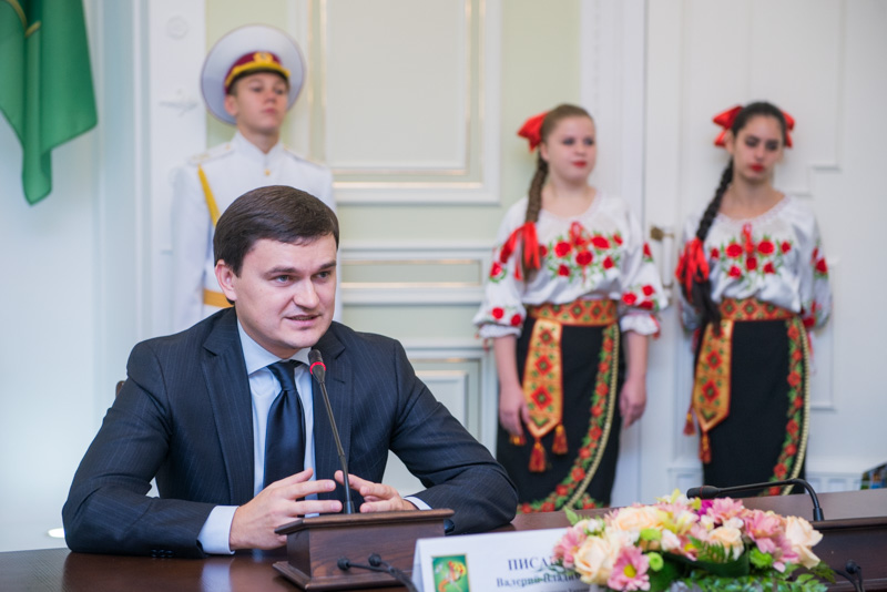 У Харкові відзначили кращих учнів Дзержинського району