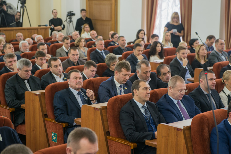 Затверджено заступників Харківського міського голови і склад виконкому