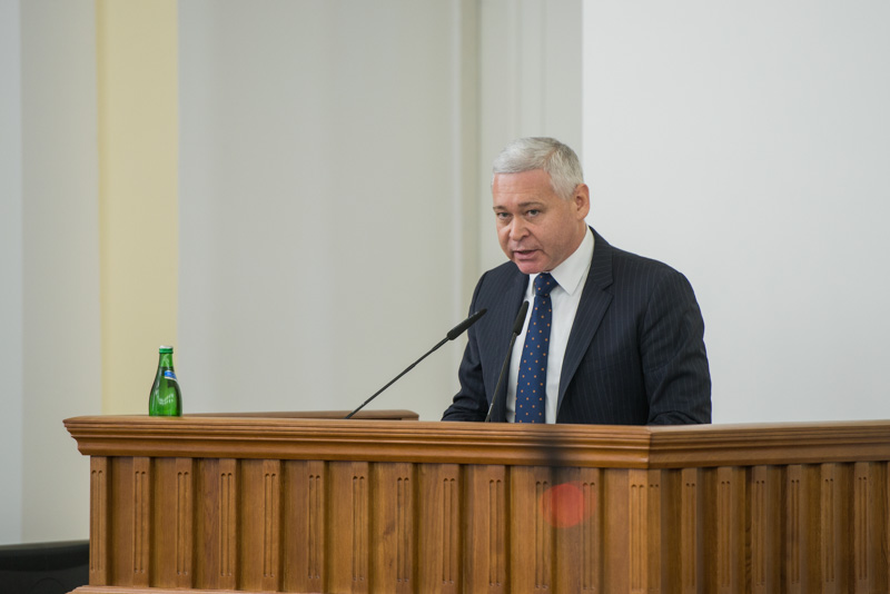 Затверджено заступників Харківського міського голови і склад виконкому