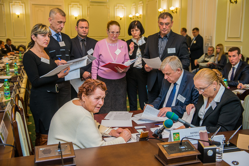 Геннадій Кернес: Щоб забезпечити житлом учасників АТО, Харкову потрібна підтримка держави