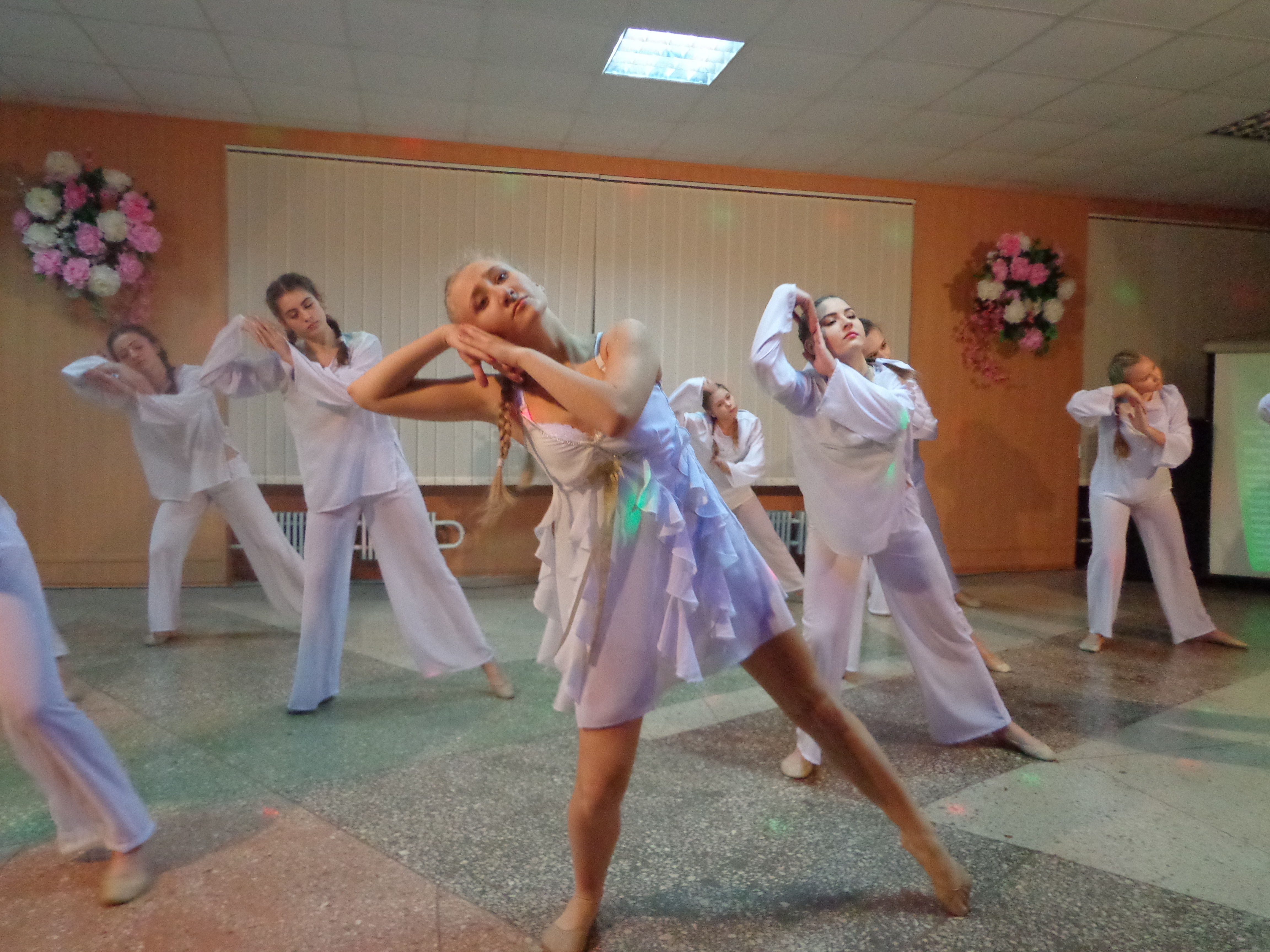 В Орджонікідзевському районі нагородили переможців конкурсу в рамках акції «16 днів проти насильства»