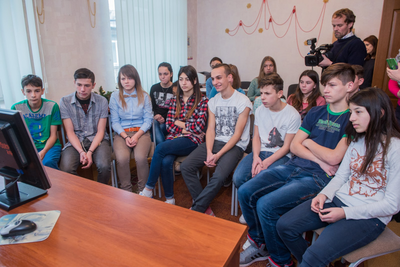 Листи дітей з дитбудинку «Родина» доправили до Стіни Плачу в Єрусалимі