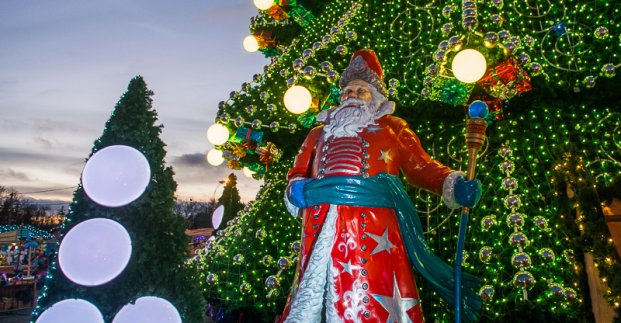 На площі Свободи запалала головна ялинка Харкова