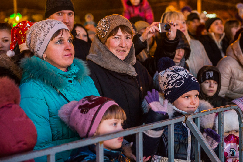 На площі Свободи запалала головна ялинка Харкова
