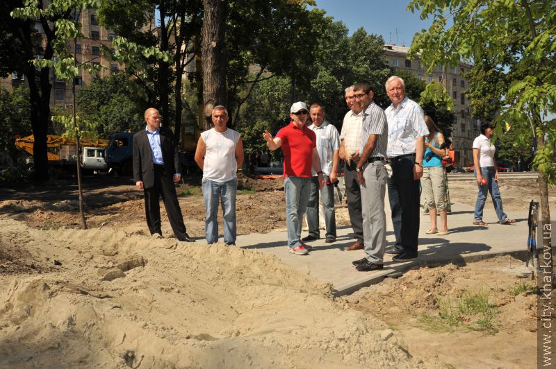 Під час суботника в Орджонікідзевському районі вивезли 250 куб.м сміття й прибрали 30 га території