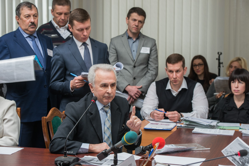Геннадій Кернес: Автобуси перевізників, які хочуть працювати в місті, я буду перевіряти особисто