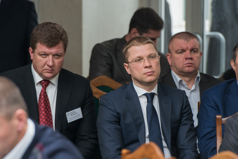 Геннадій Кернес: Автобуси перевізників, які хочуть працювати в місті, я буду перевіряти особисто
