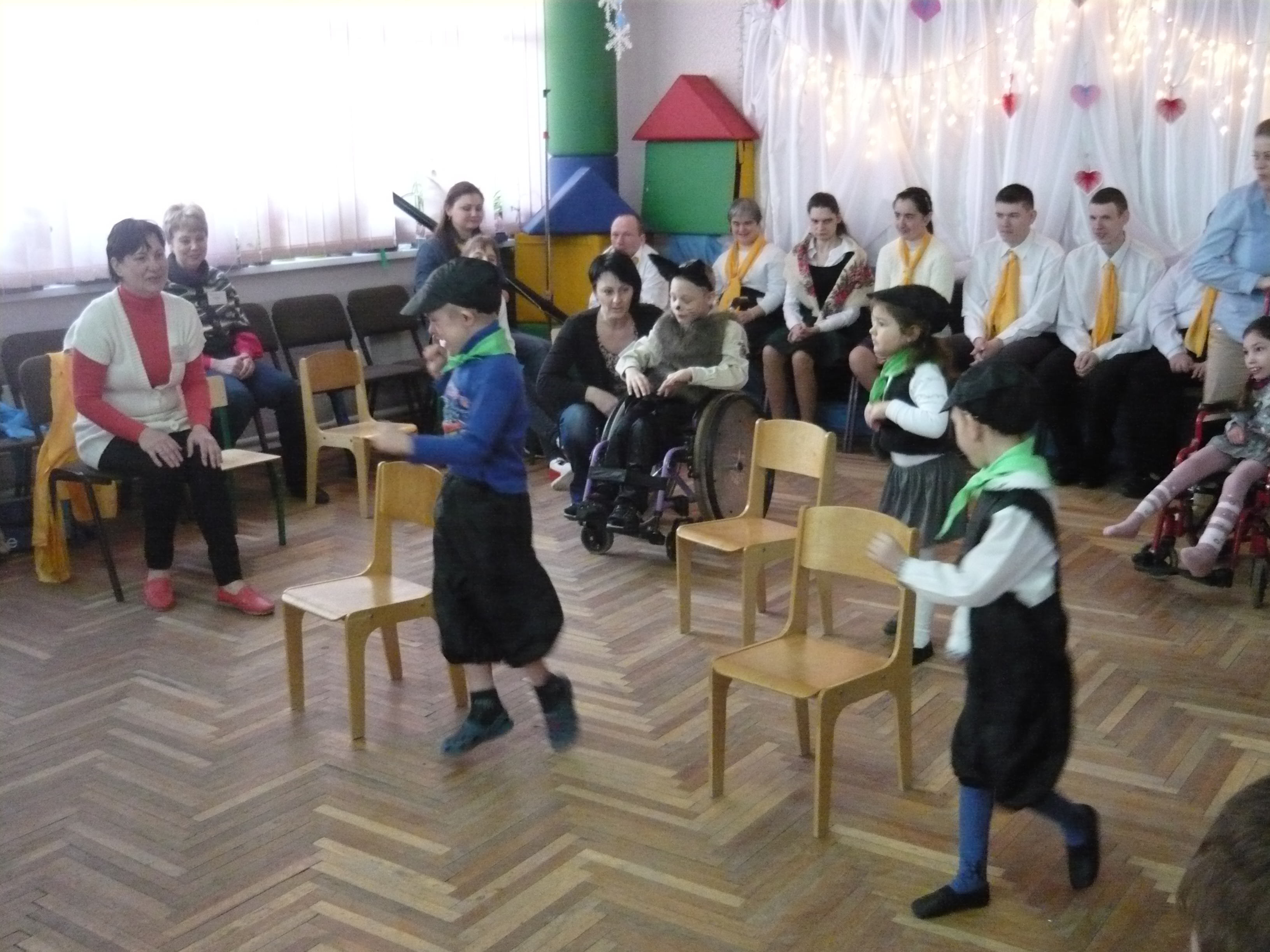 Німецькі благодійники відвідали центр реабілітації дітей-інвалідів «Промінь»