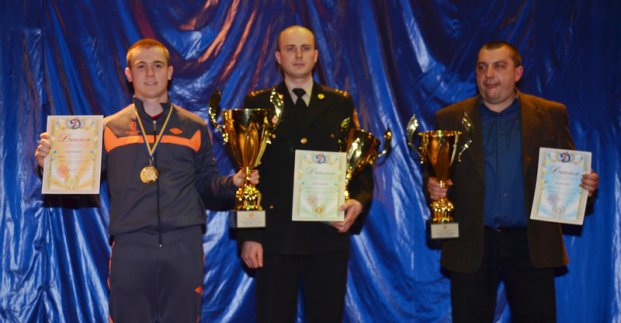 Харків'яни в шостий раз стали переможцями спартакіади з гирьового спорту серед рятувальників