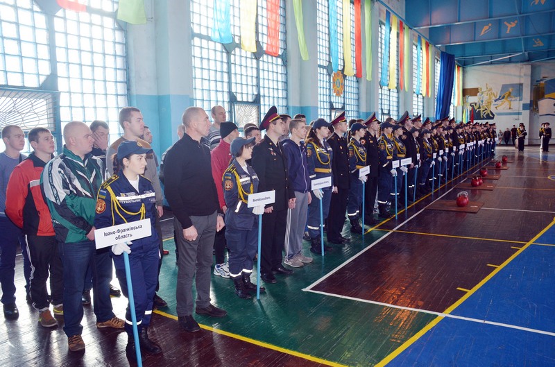 Харків'яни в шостий раз стали переможцями спартакіади з гирьового спорту серед рятувальників