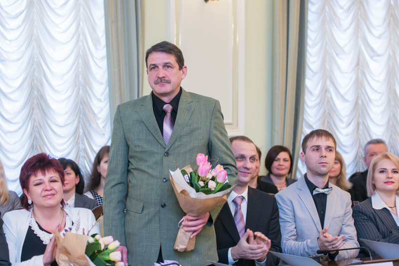 Геннадій Кернес нагородив «Вчителів року»