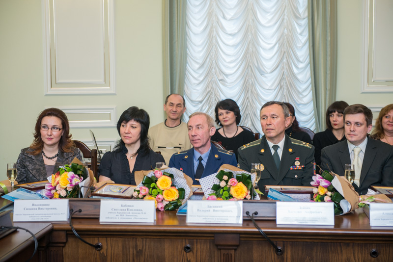 Геннадій Кернес нагородив «Вчителів року»
