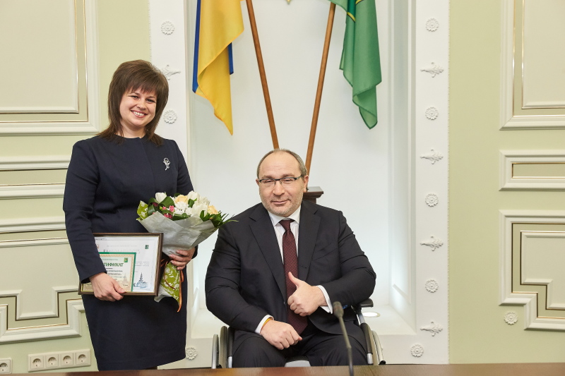 Геннадій Кернес нагородив «Вчителів року»