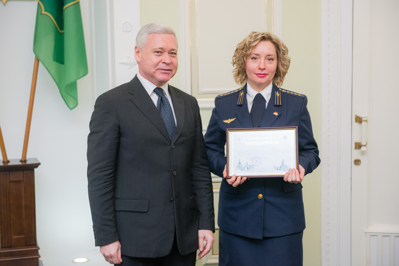 Харків'янок в міській раді привітали з 8 Березня
