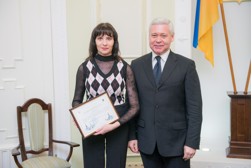 Харків'янок в міській раді привітали з 8 Березня