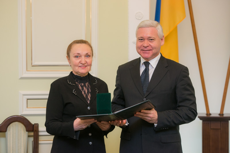 Харків'янок в міській раді привітали з 8 Березня