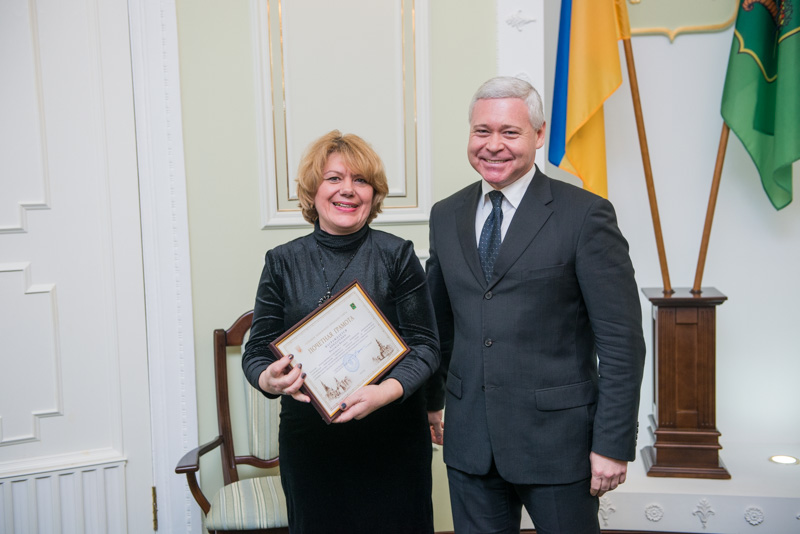 Харків'янок в міській раді привітали з 8 Березня