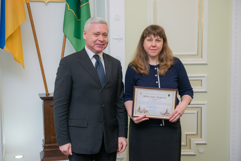 Харків'янок в міській раді привітали з 8 Березня