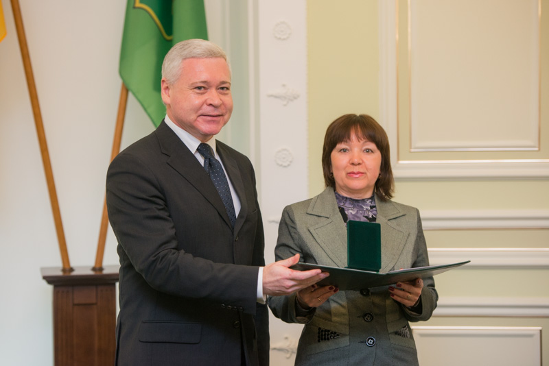 Харків'янок в міській раді привітали з 8 Березня
