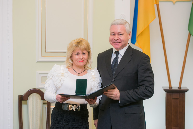 Харків'янок в міській раді привітали з 8 Березня