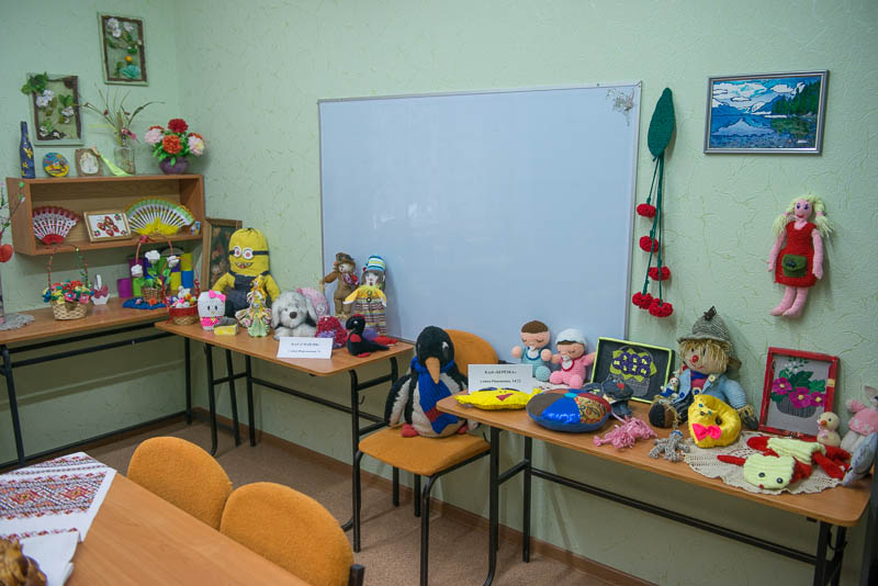 Уроки мови та дизайну: в Харкові відкрили ще один клуб за місцем проживання
