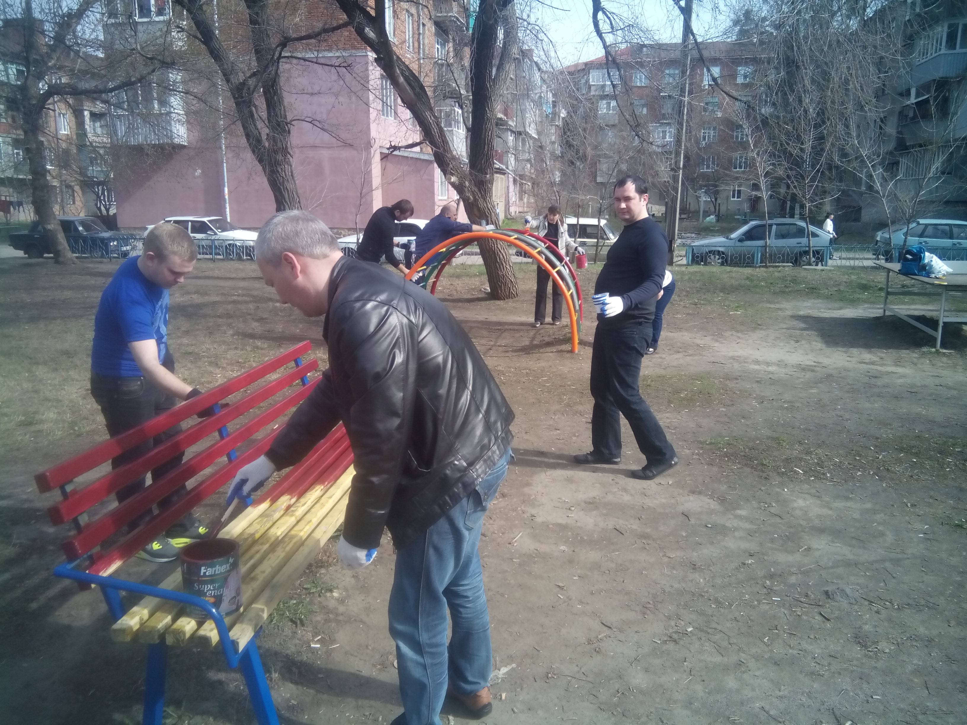 У районах міста провели суботники (доповнено, оновлено)