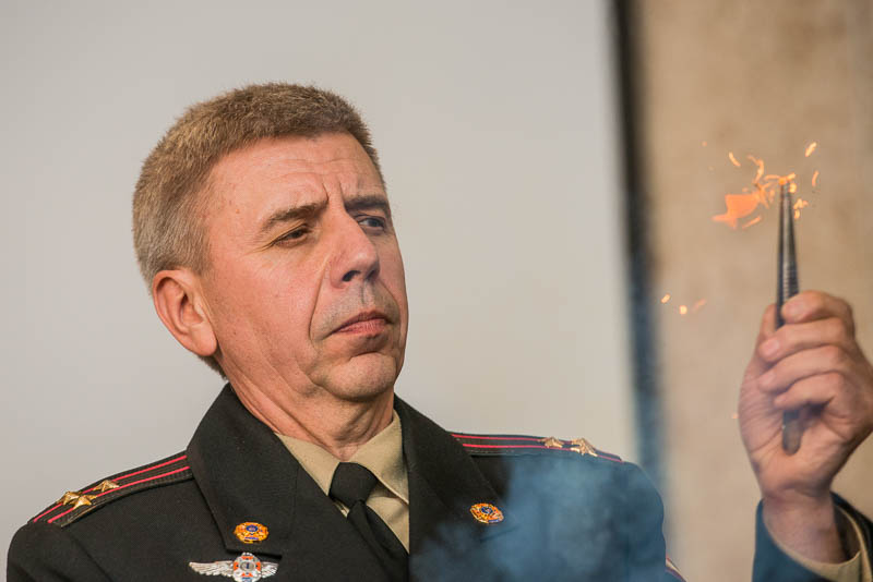 Харківські рятувальники навчають вчителів правилам безпеки