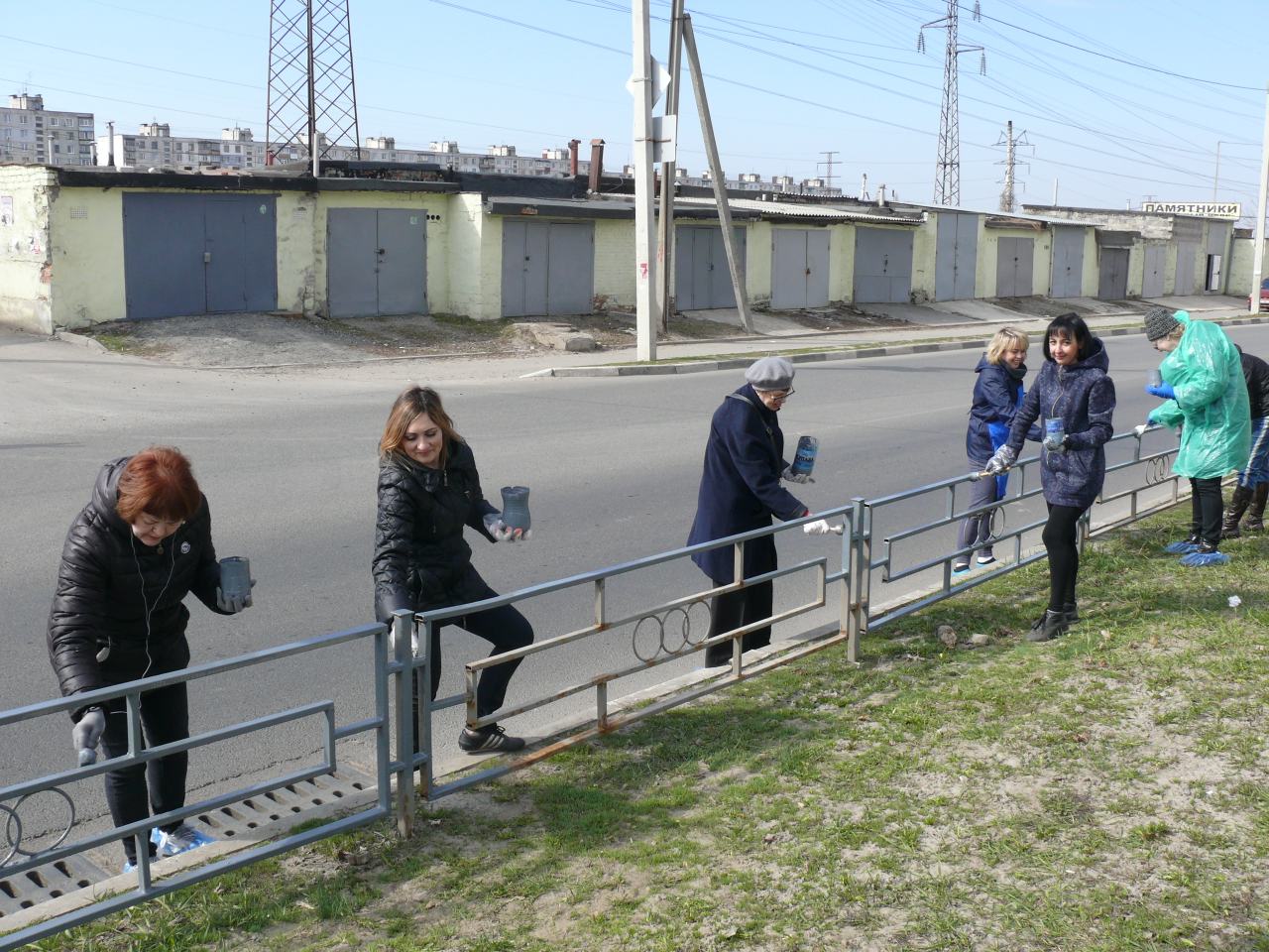 У районах міста пройшли суботники