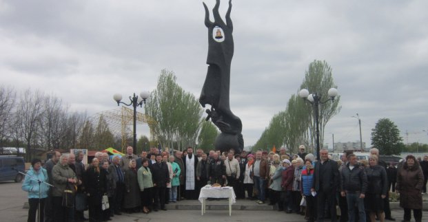 У Московському районі пройшов жалобний мітинг з нагоди 30-ї річниці аварії на ЧАЕС