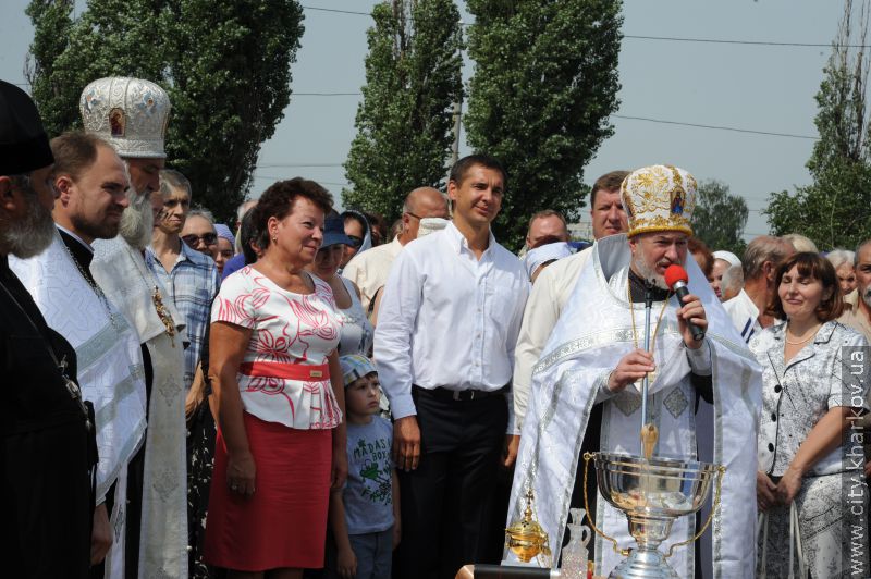 У Комінтернівському районі освятили хрест під будівництво храму