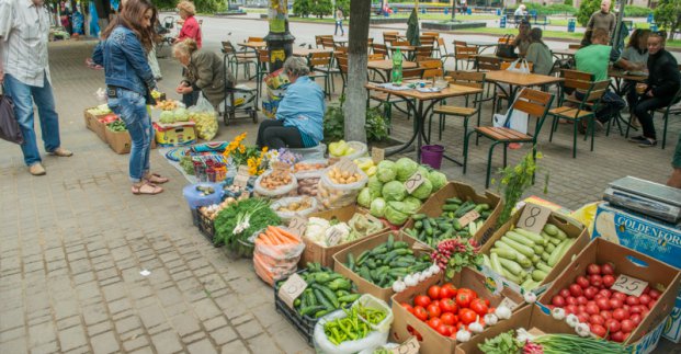 Правоохоронці перестали боротися зі стихійною торгівлею в місті - перший віце-мер