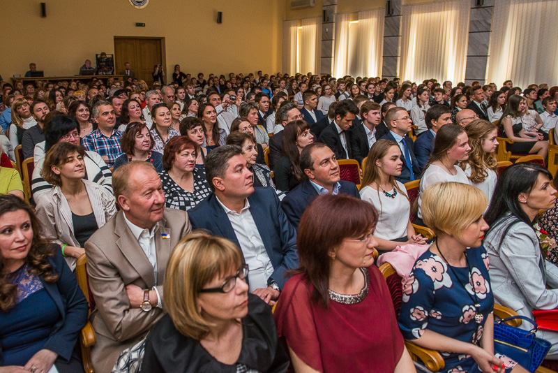 У Харкові нагородили кращих учнів Шевченківського району