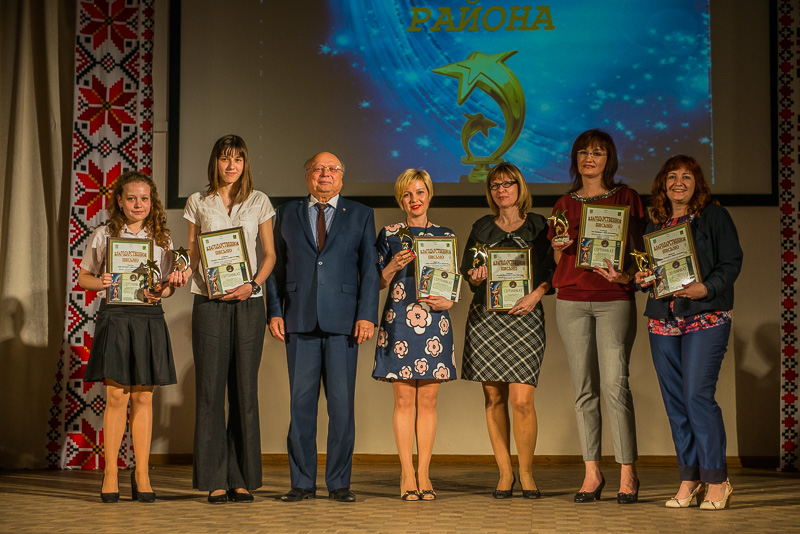 У Харкові нагородили кращих учнів Шевченківського району