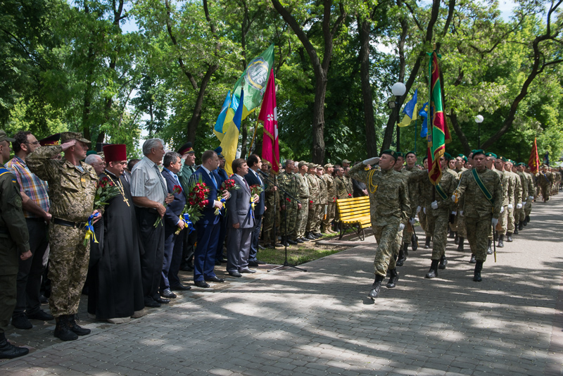 «Кіборги» заклали капсулу на місці майбутнього пам'ятника воїнам АТО