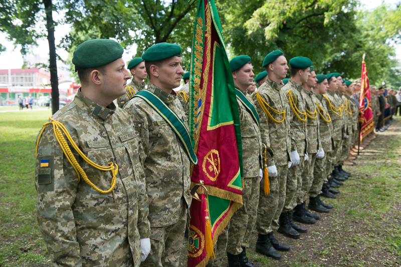 «Кіборги» заклали капсулу на місці майбутнього пам'ятника воїнам АТО