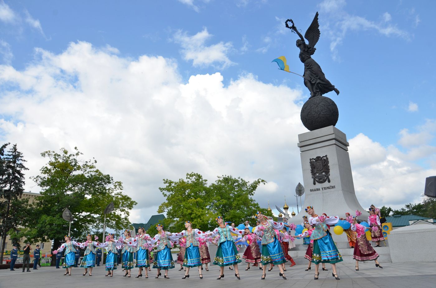 У Харкові відзначають День Конституції