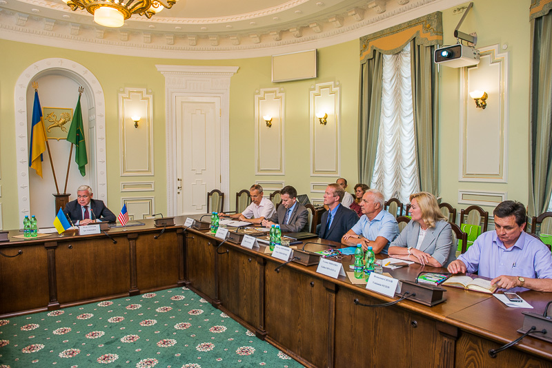 Новий центр адмінпослуг зможе обслуговувати дві тисячі людей на день