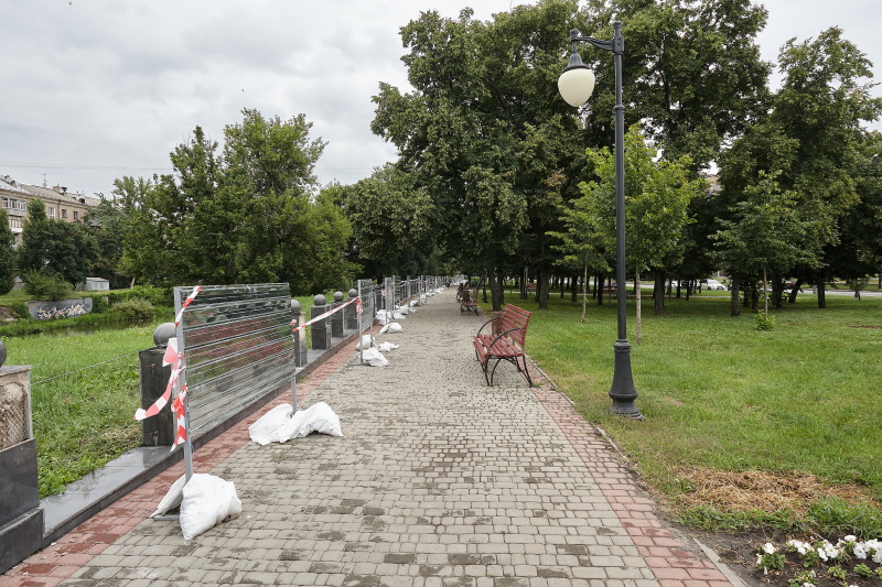 На Гімназійній набережній проводиться ремонт