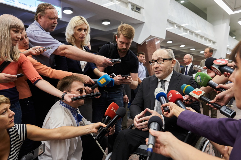 Президент Порошенко оглянув нову станцію метро «Перемога»