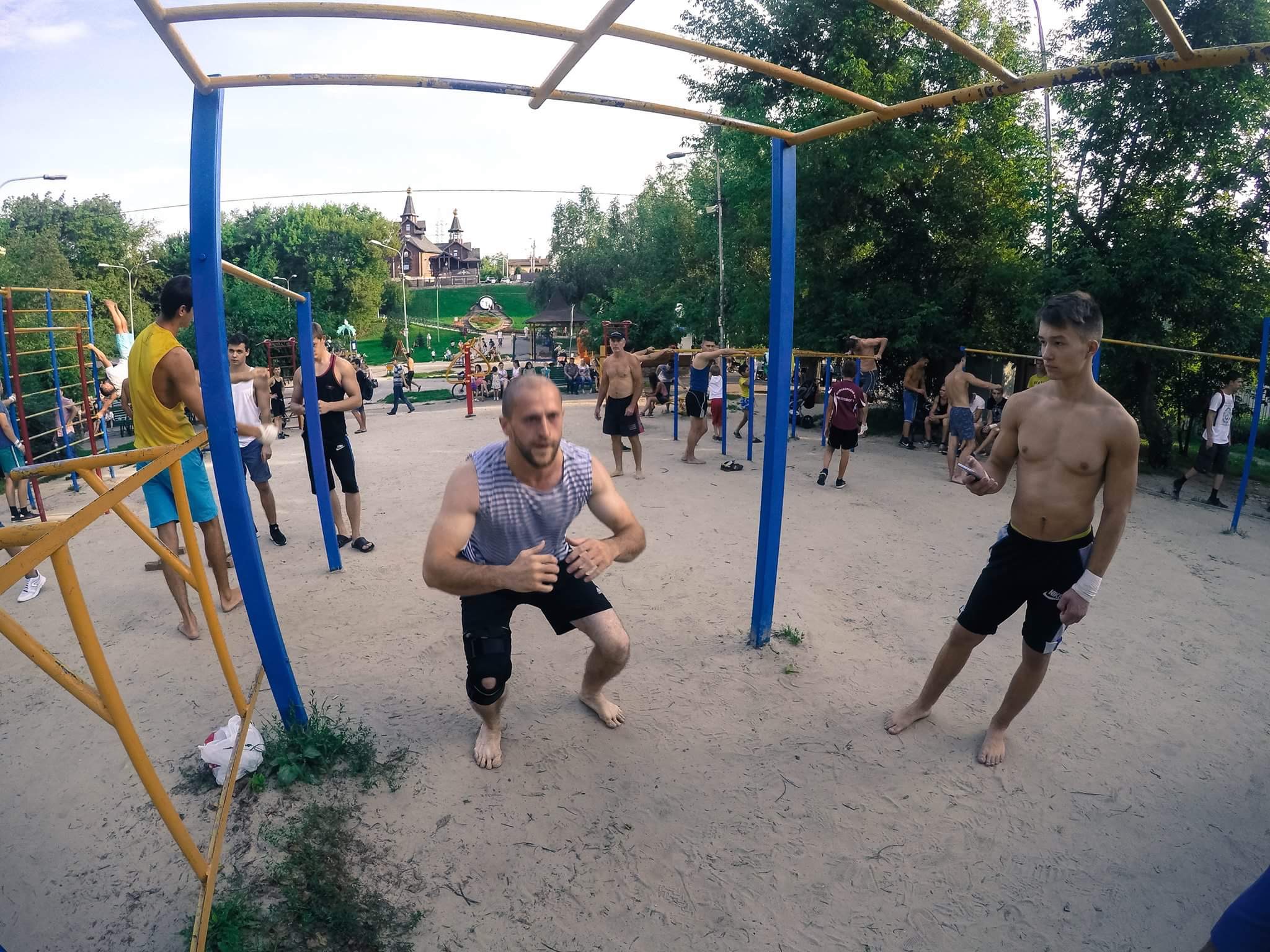 Харківські майстри воркаута провели відкрите тренування